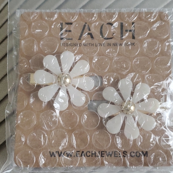 NWT Each Jewels Flower Barrette Set - Picture 5 of 6